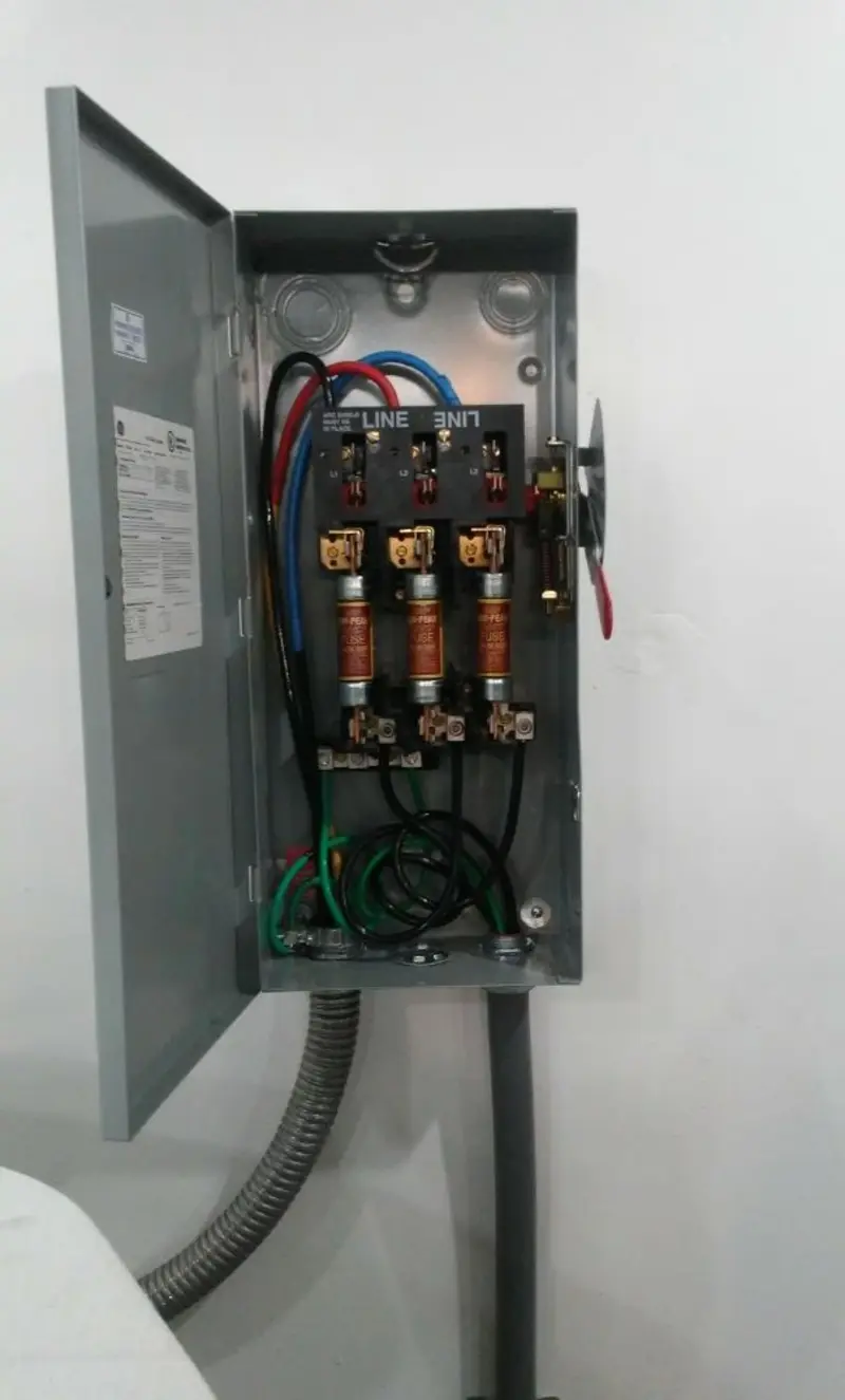 Three-phase disconnect switch installed for Electrical Wiring & Rewiring in Heavener